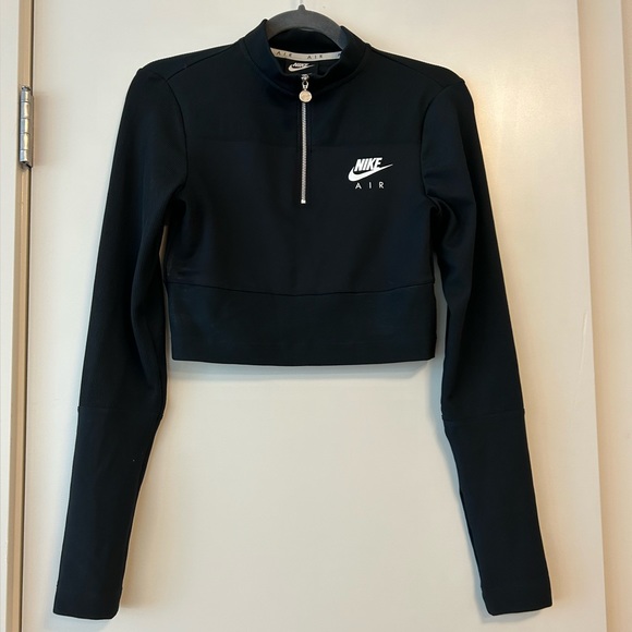 Nike Jackets & Blazers - Nike black quarter zip size small